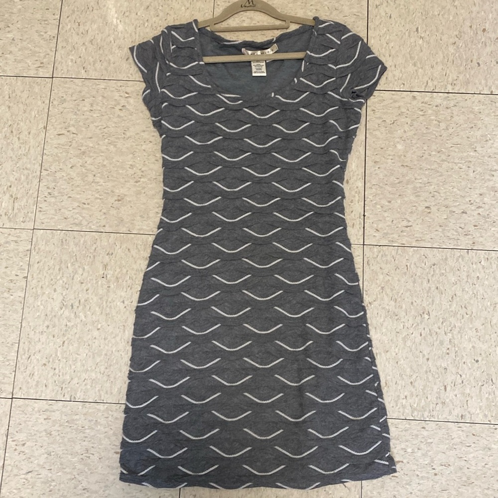 Small grey Max Studio dress